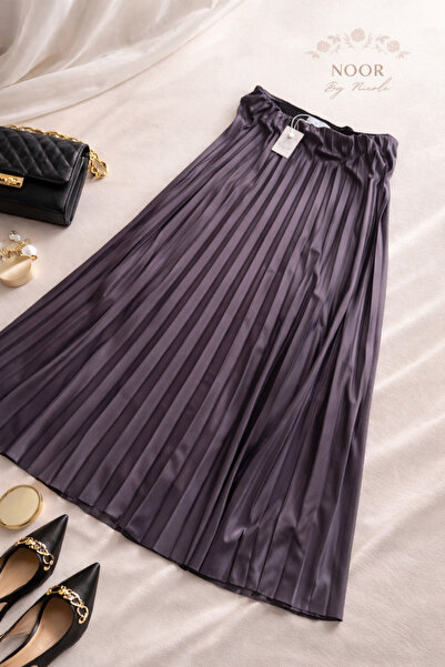 Noor Elegant Satin Pleated Skirt with Elastic Waist – Flowy Cut & Elongating ...