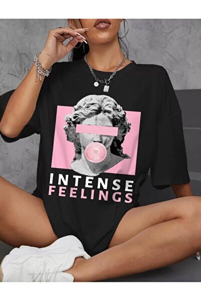 Oceanwear تيشيرت أسود برقبة دائرية وأكمام قصيرة مطبوع عليه INTENSE FEELINGS