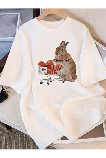 one button أرنب لطيف يحمل جزرة مطبوع على تيشرت فاخر كبير الحجم