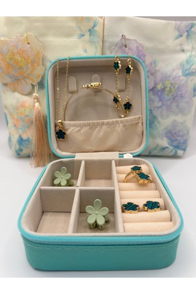 SoCadeauByLyna Jewelry box birthday goody bag for tweens and teens