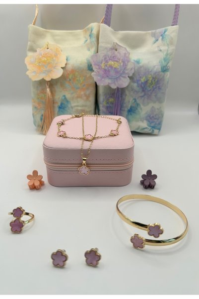SoCadeauByLyna Jewelry box birthday goody bag for tweens and teens