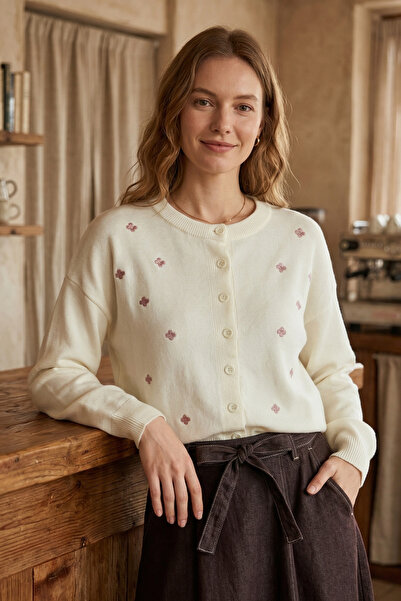 FERHEL Women's Floral Embroidery Detailed Buttoned Knitwear Cardigan - Ecru