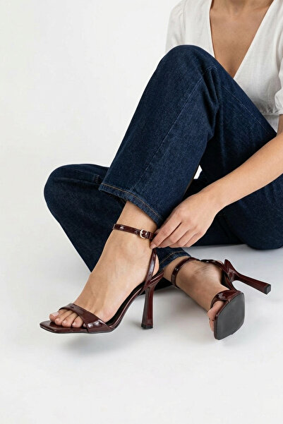 LUVETTO Burgundy Patent Leather Square Toe Lu Ankle-Tie 11 cm Heels Sandals N...