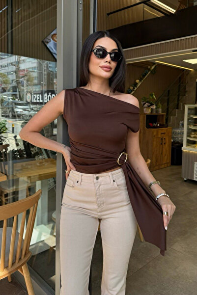 oshebu Γυναικεία ασύμμετρη μπλούζα με γιακά και ζώνη με αγκράφα