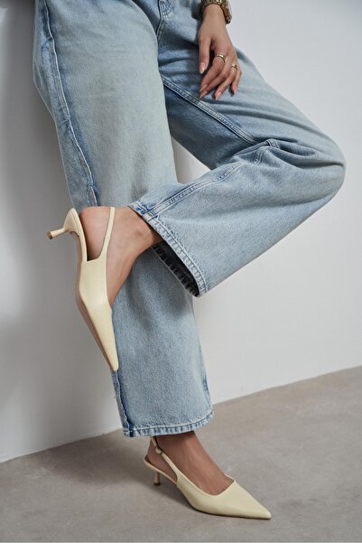 NİŞANTAŞI SHOES Dipsy Tereyağı Sarısı Mat Toka Detay Sivri Burun Kadın Topukl...