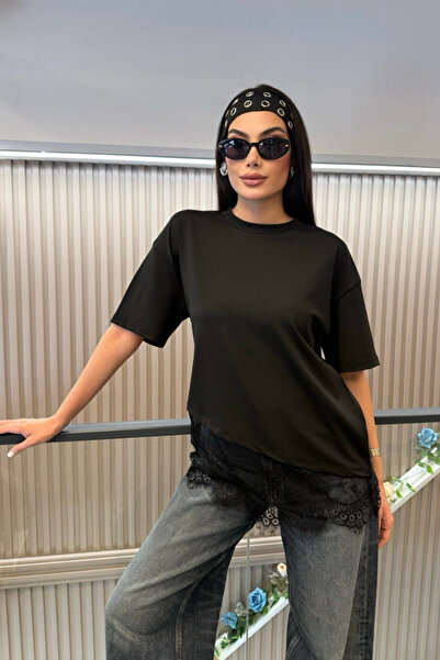 oshebu Women's Crew Neck Skirted T-Shirt with Lace Detail