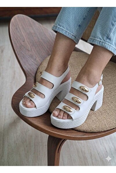 ds Dicle Stil Σανδάλια με 3 λεπτομέρειες με κούμπωμα