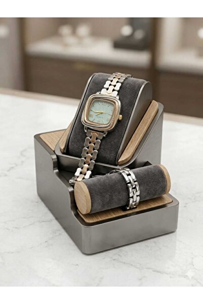 Ricardo Saat Square Case Stylish Women's Watch