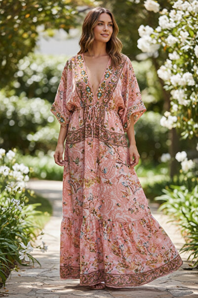 huna hur Italian Summer Dress with Elegant Details in Soft Finishes