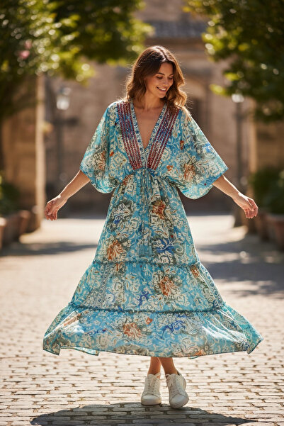 huna hur Bohemian Maxi Dress with a Glowing and Radiant Look