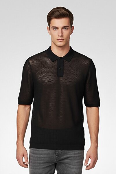 SANDRO قميص بولو رجالي بأكمام قصيرة وتصميم عادي مع فتحات، باللون الأسود