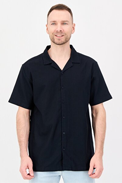 Aeropostale Men Relaxed Fit Plain Short Sleeve Casual Shirt, Black