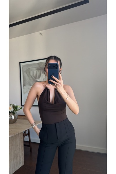 sinemkivanc co BODY cu accesorii inelare aurii