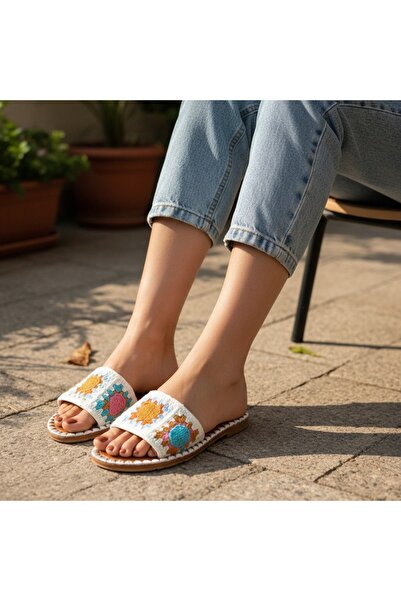 OEM Women's slippers with crochet pattern, casual indoor or outdoor slippers,...