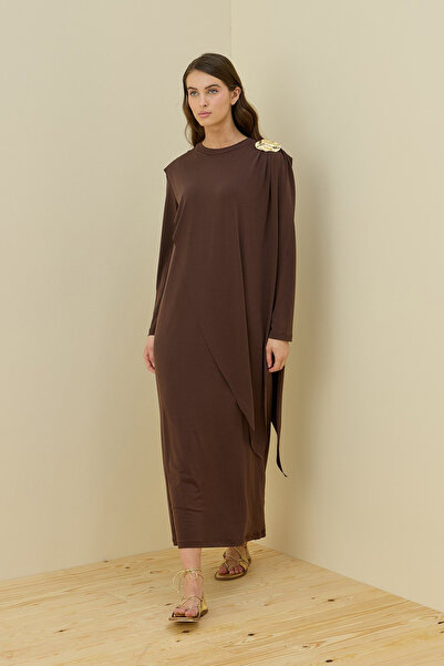 Merwishop Removable Brooch Detail Belted Doha Dress 1654 Brown