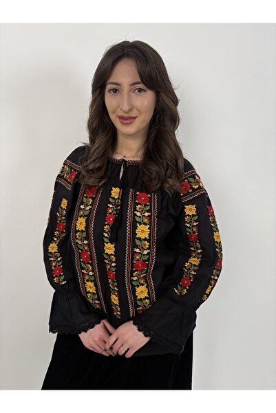 Traditional Blouse Women TM2248 Floral Motifs