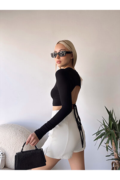 peralist Bluză crop neagră de damă, cu decolteu adânc, cu detaliu de șireturi...