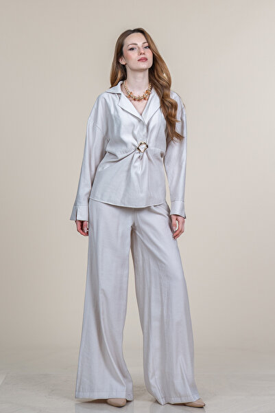 MissVina Σετ μπλούζας και παντελονιού με λεπτομέρεια καρφίτσας και κορδόνι πε...