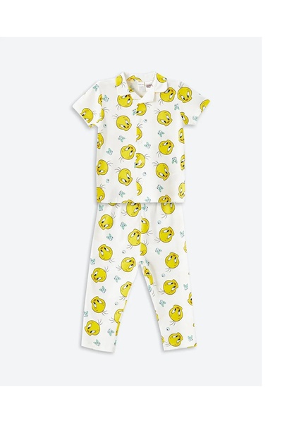 LC Waikiki طقم بيجامة للفتيات الصغيرات بياقة بولو من LCW Baby Ecru مطبوع عليه...