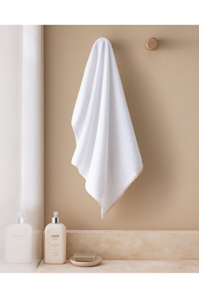 Madame Coco Aveline Crochet 100% Cotton Face Towel - White/Powder