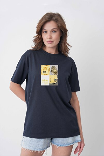 TREND EMMODA تي شيرت نسائي من القطن باللون الأزرق الداكن برقبة دائرية وتفاصيل...