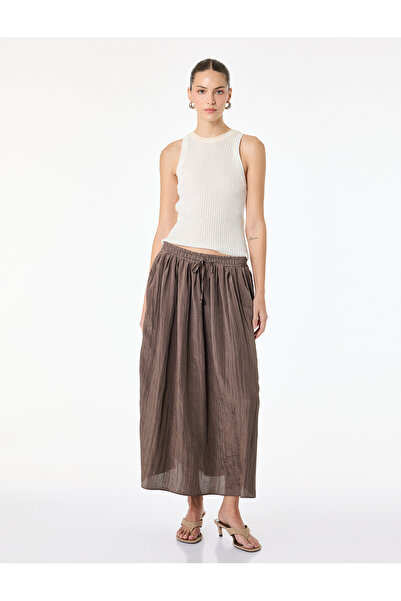 Koton Φούστα με δέσιμο στη μέση, καμπάνα σε σατέν ύφανση, μίντι μήκους