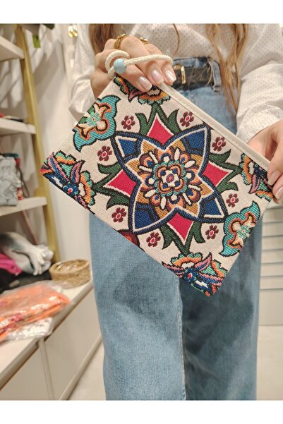 Bursa İpek BURSA ETNİK DESENLİ FERMUARLI KÜÇÜK BOY CLUTCH EL ÇANTASI
