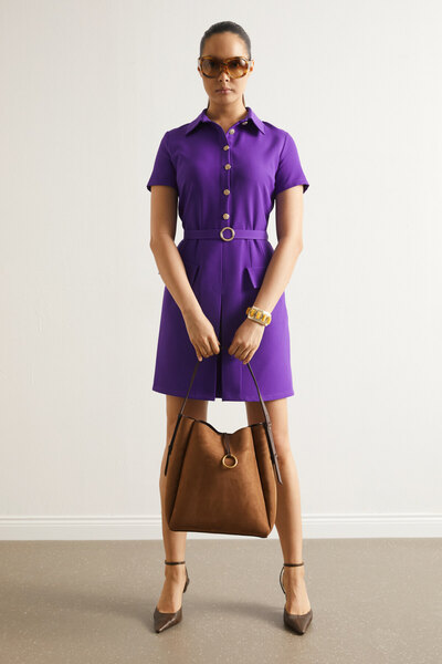 Swass Μίνι φόρεμα με λεπτομέρεια στο κουμπί και ζώνη, μωβ