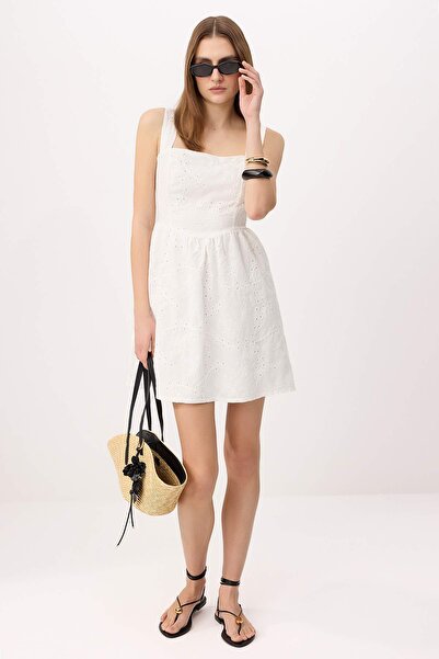 Συλλογή Trendyol Λευκή ίσια φούστα Ανοίγει από τη μέση Κοντό / Μίνι φόρεμα Υφ...