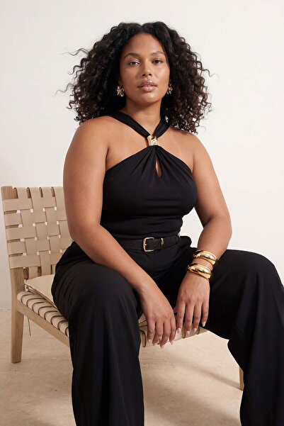 Trendyol Curve Μαύρη Λεπτομέρεια με αξεσουάρ Με σούρες Πλεκτή Μπλούζα Μεγάλου...