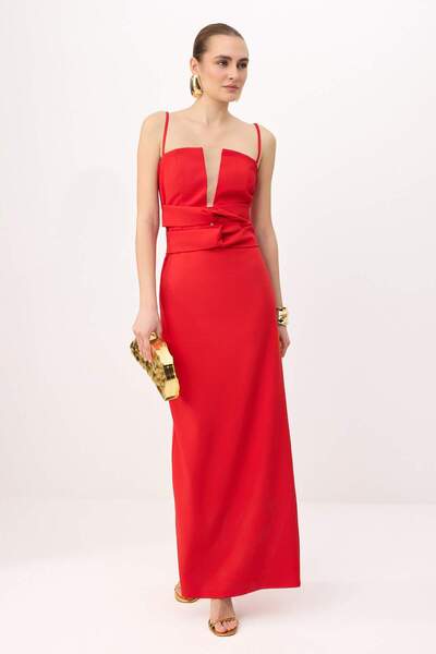 Trendyol Kollektion Rotes, schlicht gewebtes Fischgräten-Maxi-Abendkleid und ...