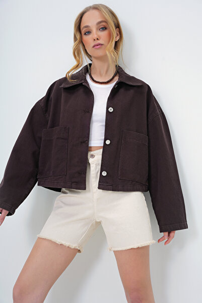 Trend Alaçatı Stili Geantă Bitter Brown cu buzunare Jachetă din denim cu cusă...