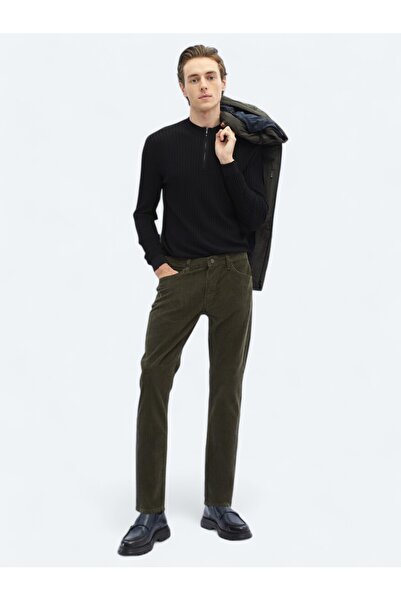 Kip Pantaloni slim din catifea țesute kaki, în amestec de bumbac