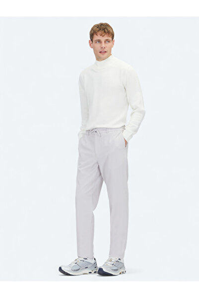 Kip بنطال كاجوال منسوج باللون الرمادي الفاتح