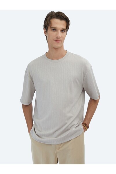 Kip Біла футболка з велосипедним коміром і візерунком