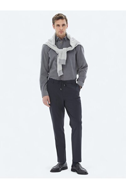 Kip بنطال كاجوال محبوك باللون الأزرق الداكن