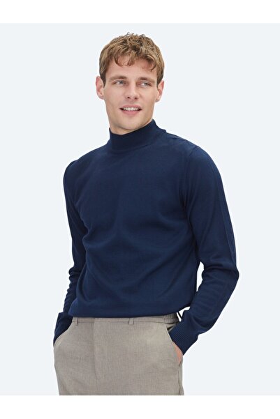 Kip Тъмносин полуприлепнал пуловер с обло деколте и гладка плетка