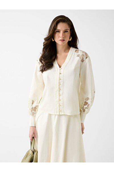 Guess قميص سونيا مطرّز بأكمام طويلة