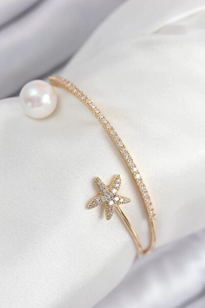 Skygo سوار نسائي من النحاس مرصع بحجر الزركون على شكل نجمة ولؤلؤة باللون الذهب...