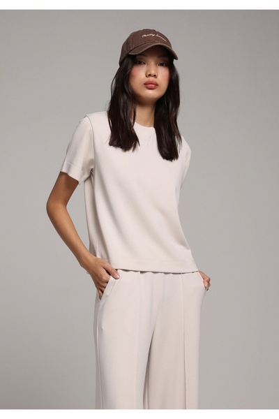 Colin's Дамска тениска с къс ръкав, с обкръжаваща яка и редовна кройка