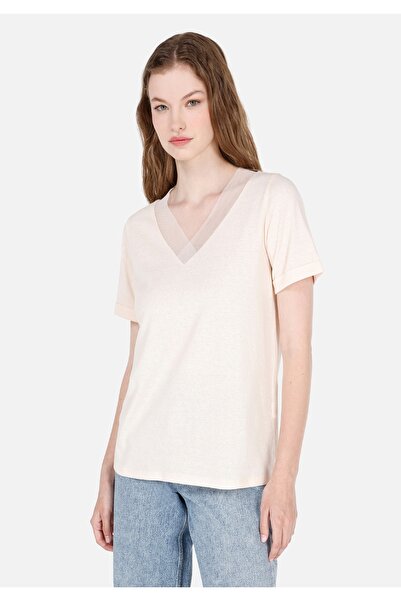 Colin's Дамска тениска с къс ръкав, екрю и стандартна кройка с V-образно деколте