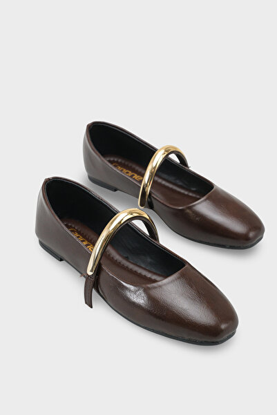 Capone Outfitters مالينا للنساء حذاء مسطح