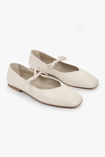 Shoeberry Noriel Ecru pentru femei Volumul cu detaliu cu șnur balerini