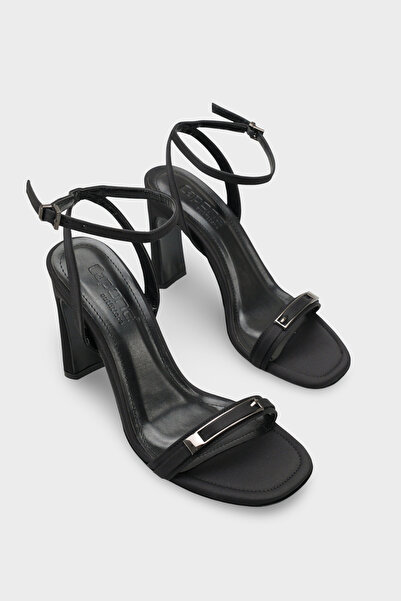 Capone Outfitters Bessy Square Toe High Heeled Women's Shoes with Metal Acces...