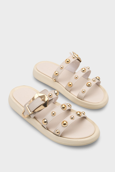 Capone Outfitters Nollie Round Toe Lu Metal-Accented Women Slipper