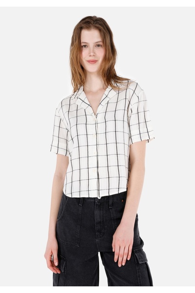 Colin's Регулярна кройка, тъкана риза с къс ръкав за жени, цвят екрю