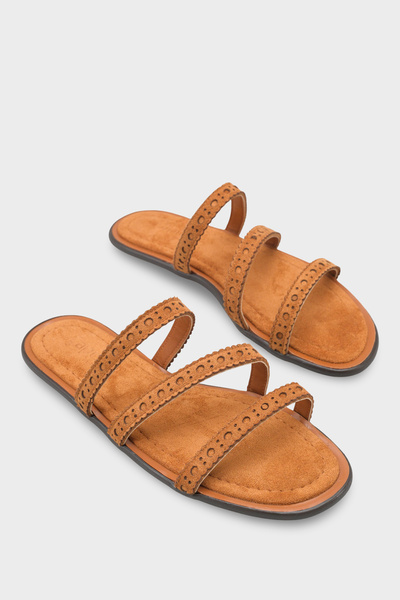 Capone Outfitters Γυναικείες παντόφλες με ίσιο τακούνι Estelle