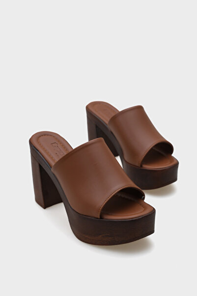 Capone Outfitters Γυναικείες παντόφλες Maris Platform Single Strap