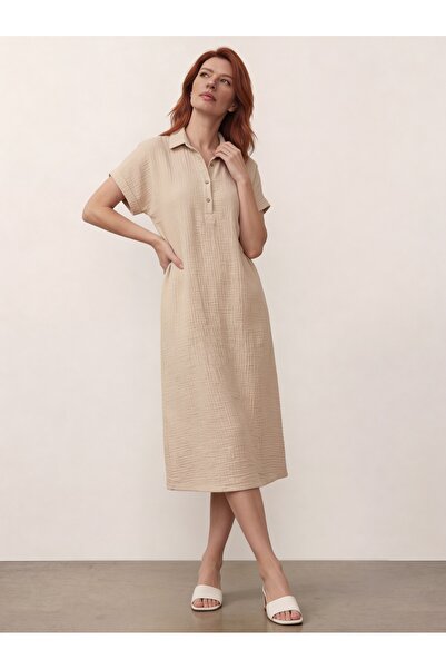 DenizEge Φόρεμα μουσελίνας με τρία κουμπιά σε μπεζ χρώμα