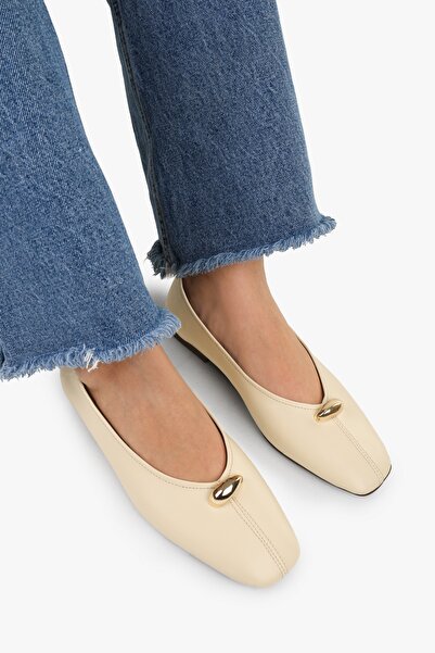 Shoeberry Women's Aurel Butter Yellow Skin Gold Accessory Detail Ballet Flats